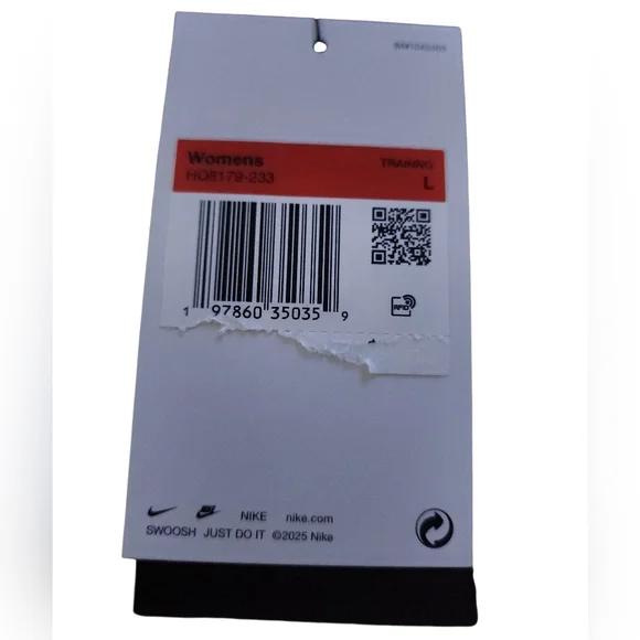 NWT Nike 24.7 Impossibly Soft Dri-FIT Mid-Rise Loose 4" Shorts Womens Med/ Large - Picture 3 of 3